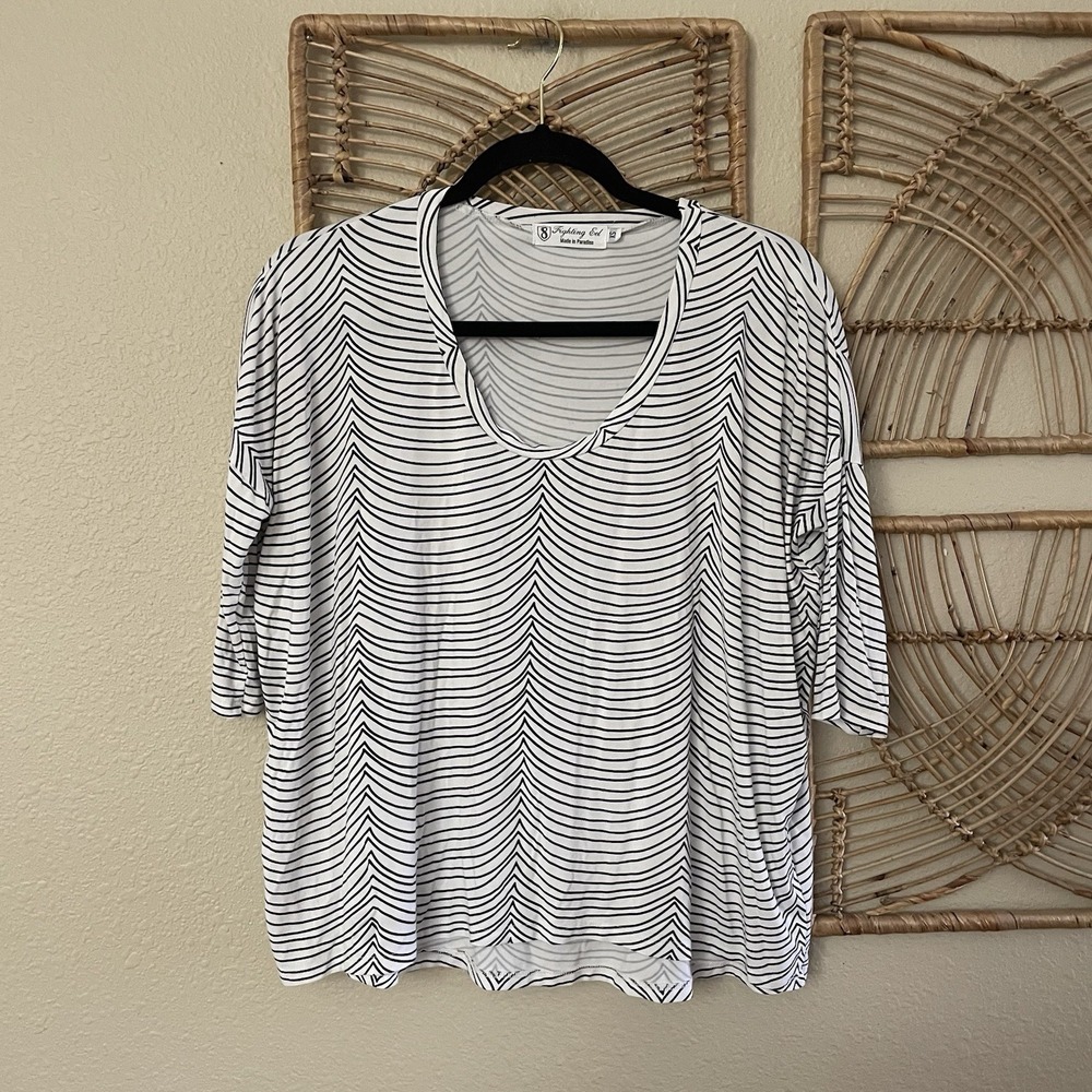 Fighting Eel Top Blouse Shirt Black White Hawaiian Print Women's Sz XS B3